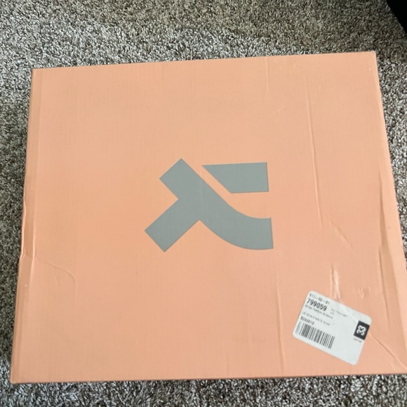 Never worn but does have some staining from the factory, women’s size 8 - Picture 8 of 9